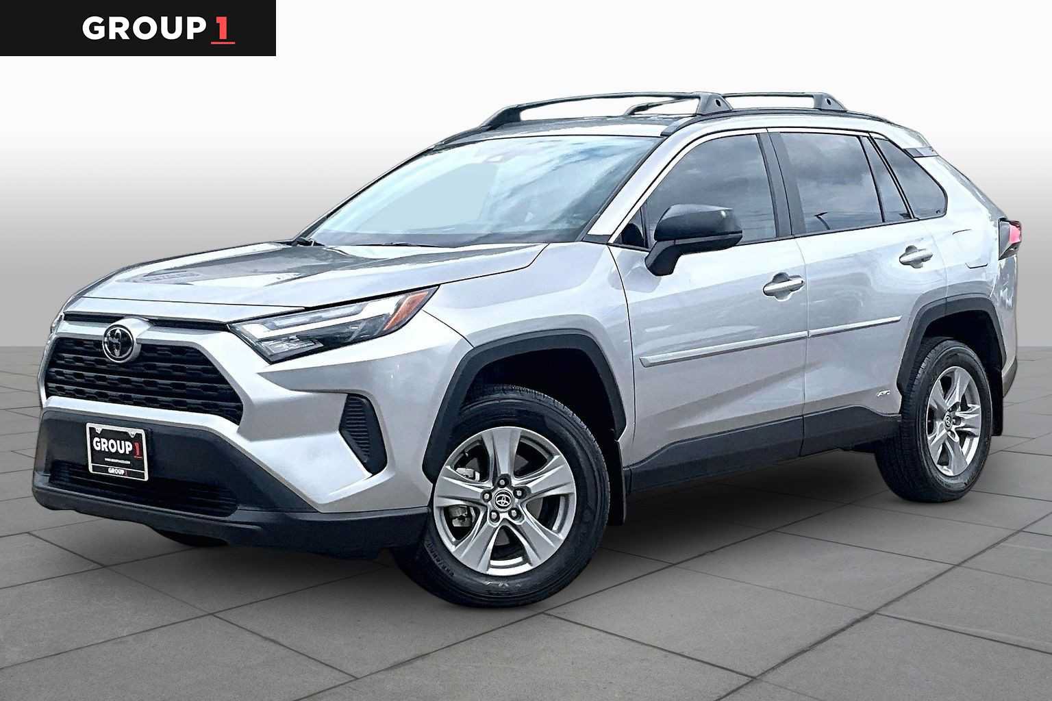 Used 2025 Toyota RAV4 LE AWD/4WD image 1