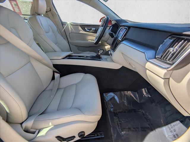 Used 2019 Volvo S60 T5 Momentum w/ Premium Package FWD image 19