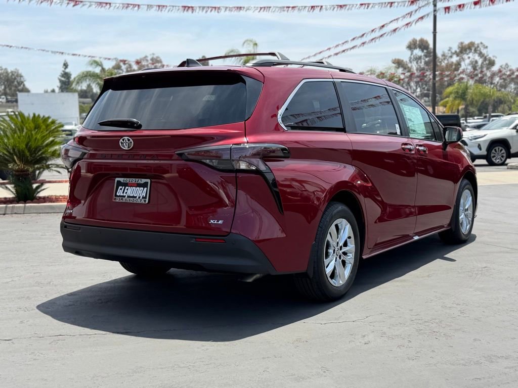New 2026 Toyota Sienna XLE FWD image 11