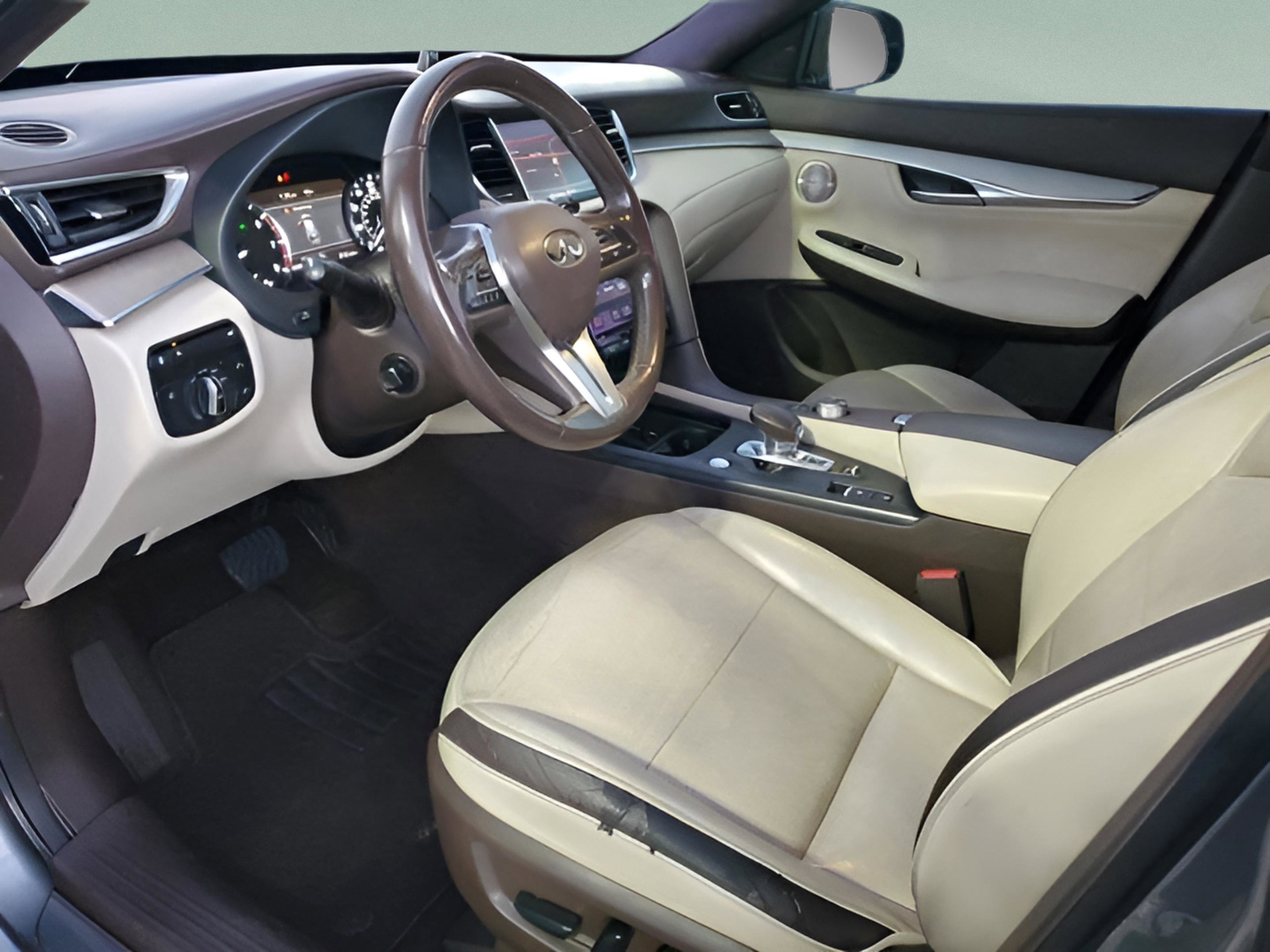 Used 2019 INFINITI QX50 Essential w/ Sensory Package image 15