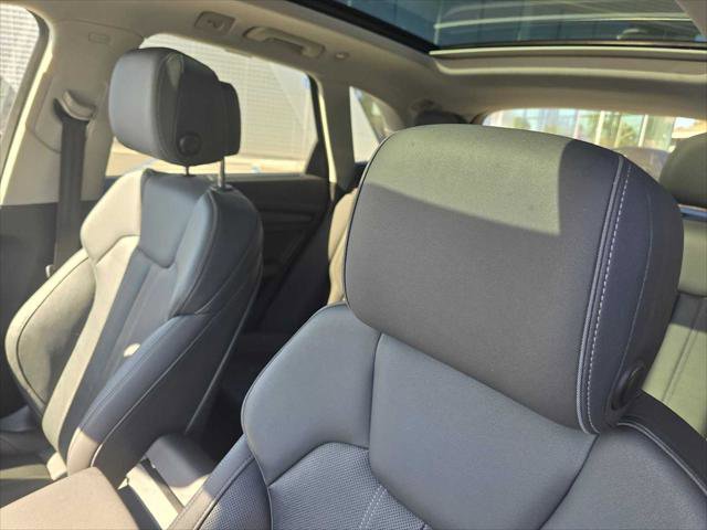 Used 2023 Audi Q5 e Prestige w/ Prestige Package image 25