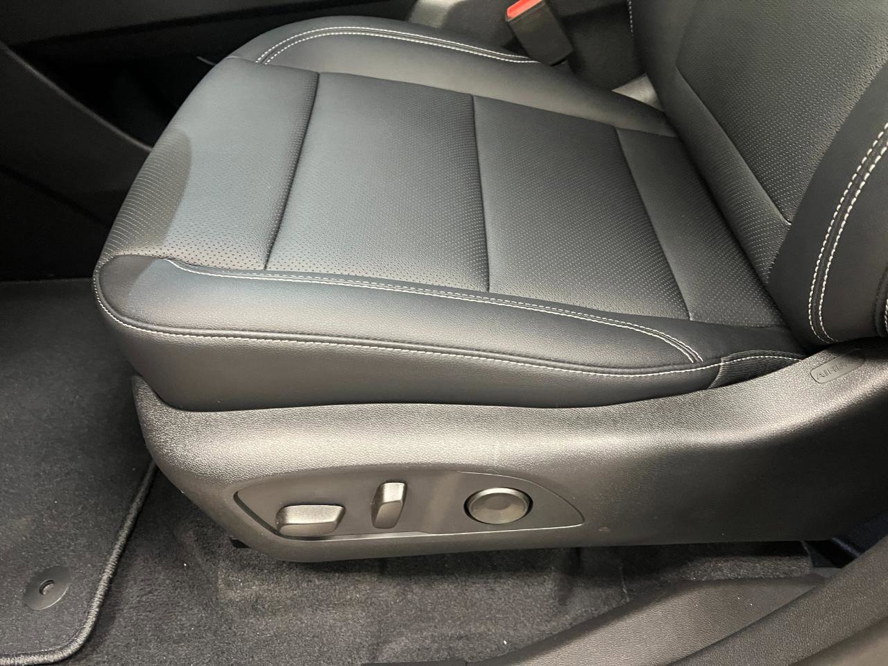 New 2026 Chevrolet Traverse LT FWD image 22