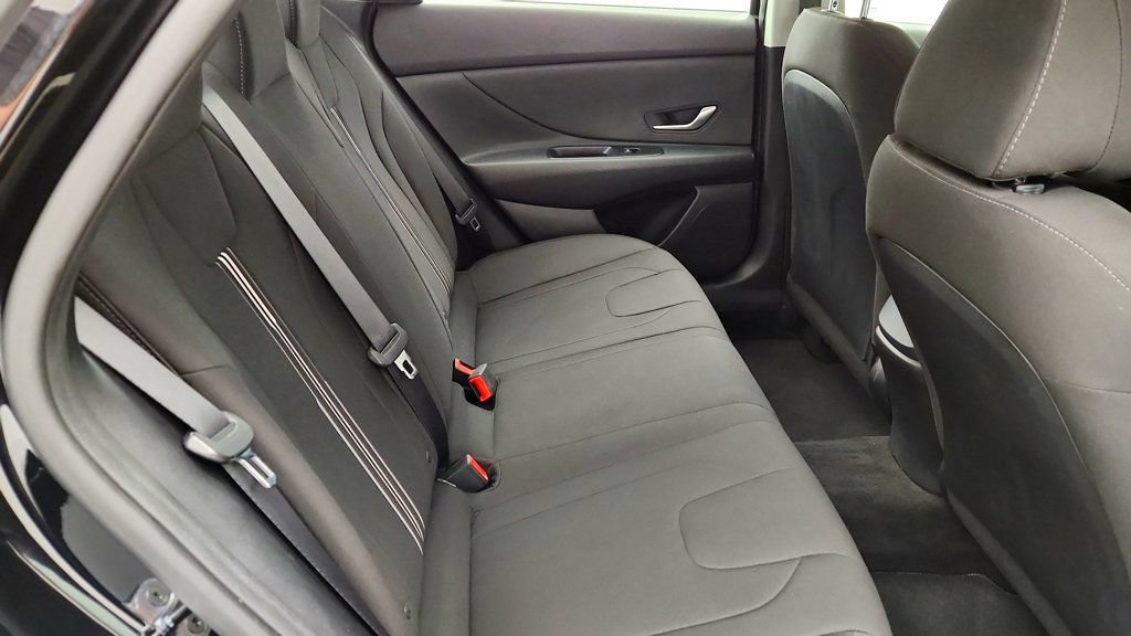 Used 2022 Hyundai Elantra SEL w/ Cargo Package FWD image 20