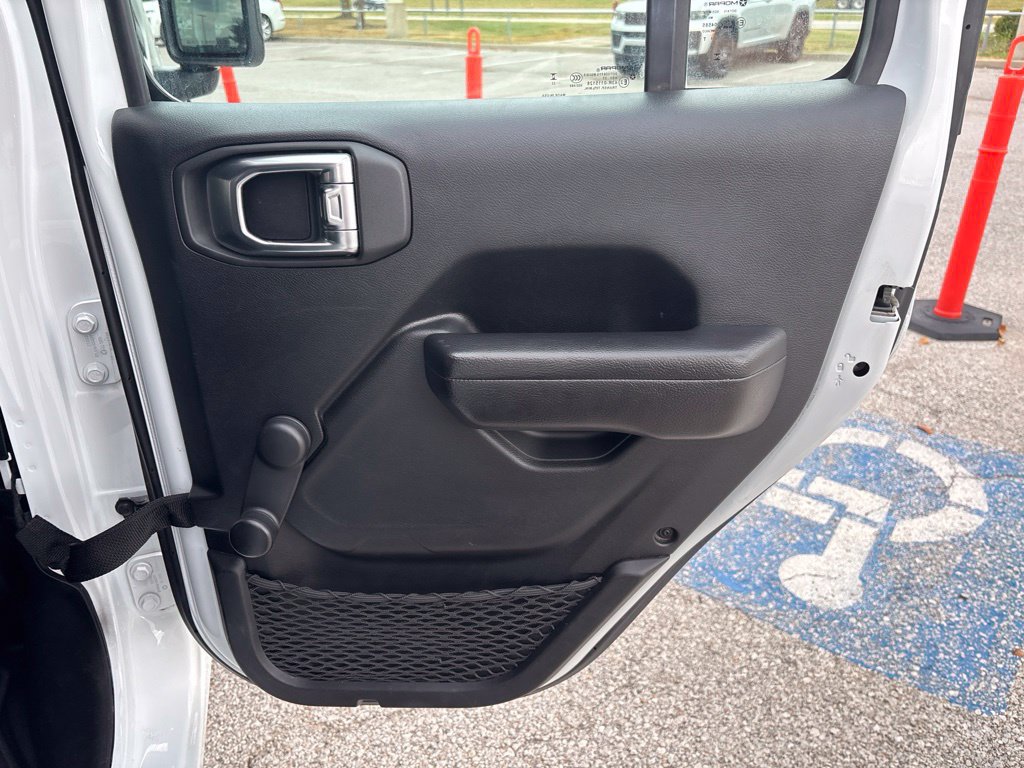 Used 2023 Jeep Wrangler Unlimited Sport AWD/4WD image 19