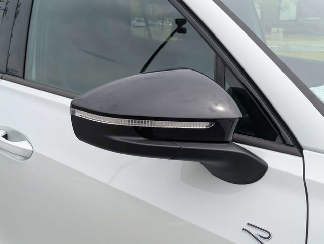 New 2026 Volkswagen Tiguan SE R-Line FWD image 12
