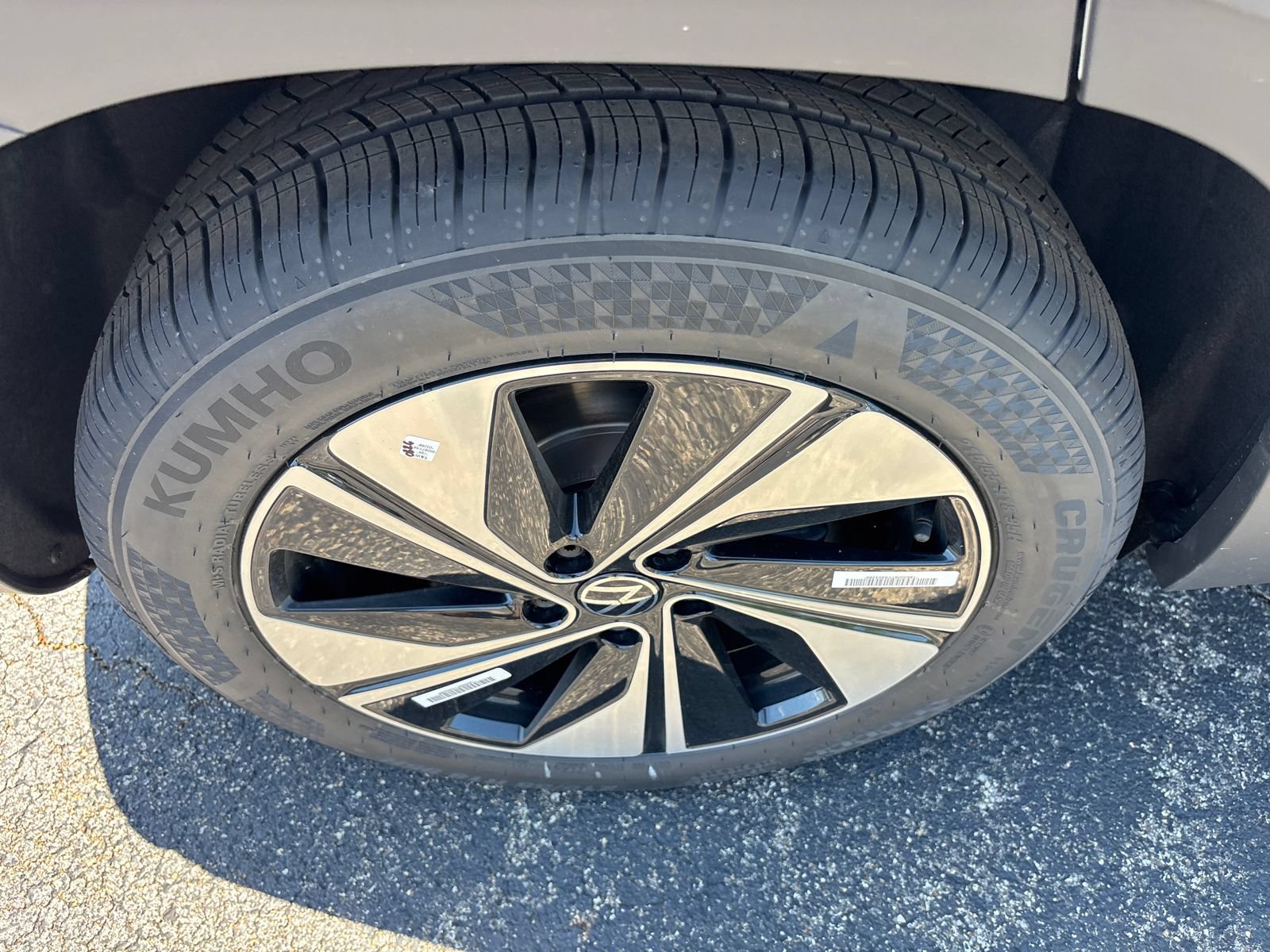 New 2026 Volkswagen Taos SE AWD/4WD image 10