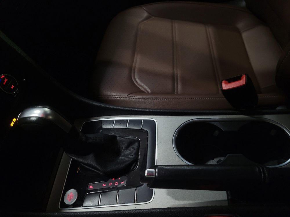 Used 2022 Volkswagen Passat 2.0T SE image 26