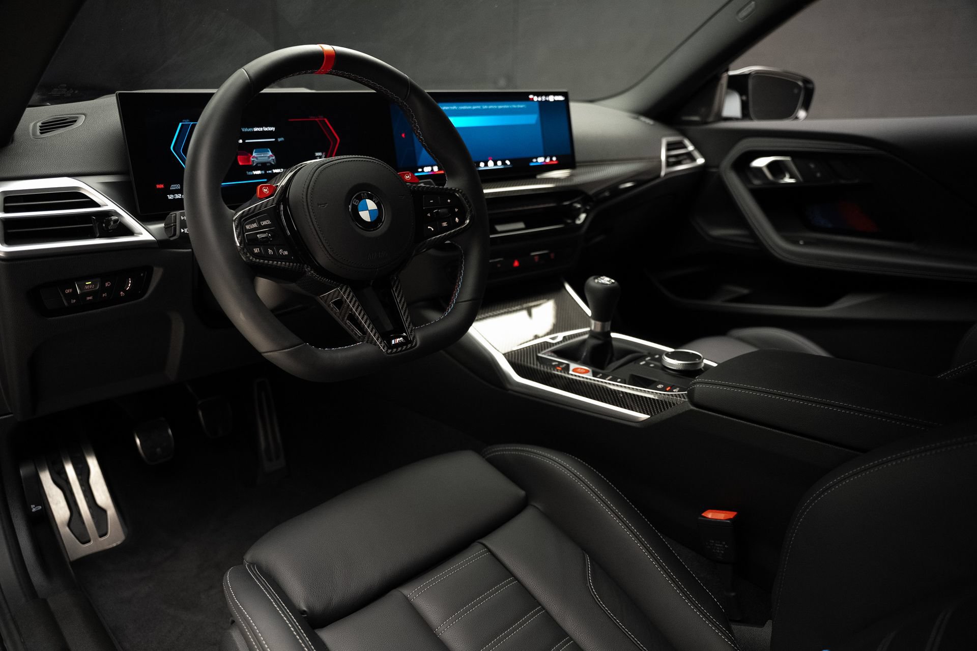 Used 2026 BMW M2 w/ Lighting Package RWD image 2
