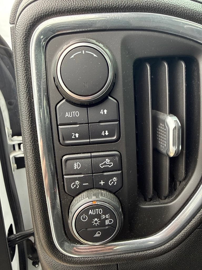 Used 2019 Chevrolet Silverado 1500 LTZ w/ LTZ Texas Edition AWD/4WD image 21