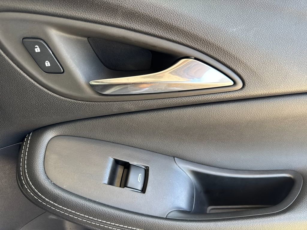Used 2025 Buick Encore GX Preferred FWD image 18