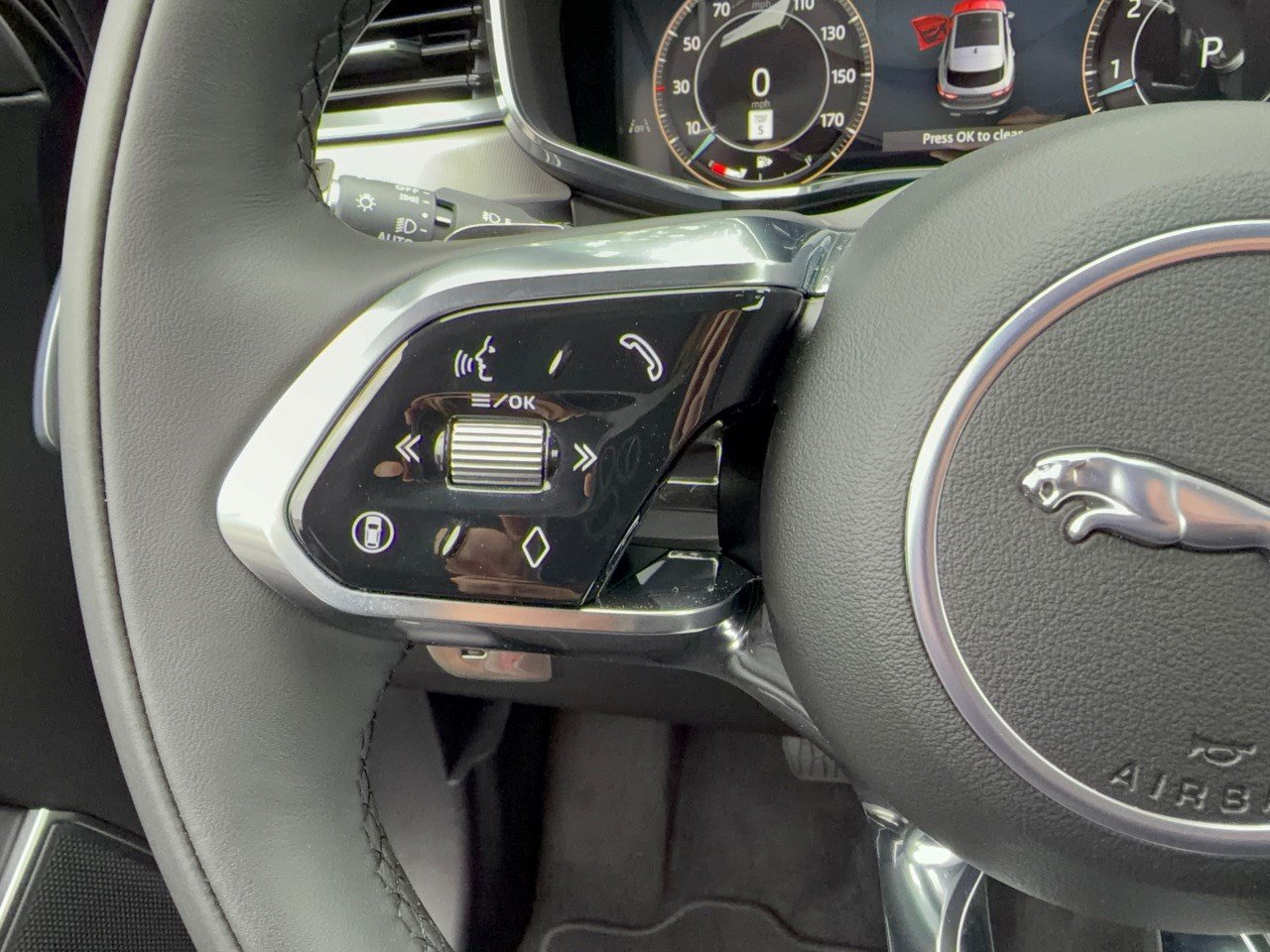 New 2026 Jaguar F-PACE R-Dynamic S AWD/4WD image 18