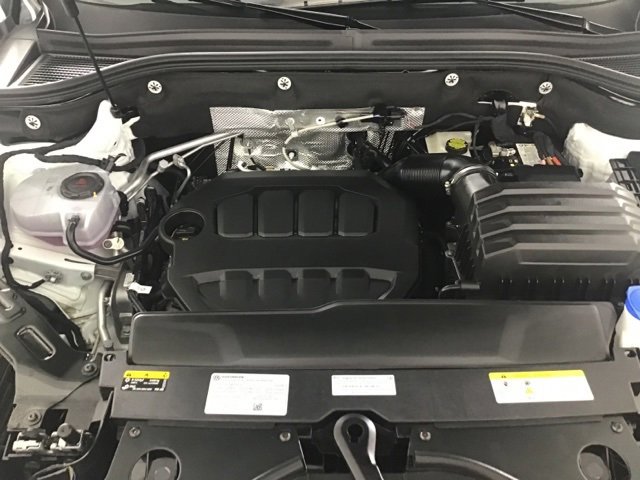 Used 2025 Volkswagen Atlas SEL Premium R-Line image 26