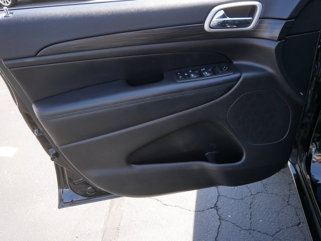Used 2021 Jeep Grand Cherokee Laredo X AWD/4WD image 14