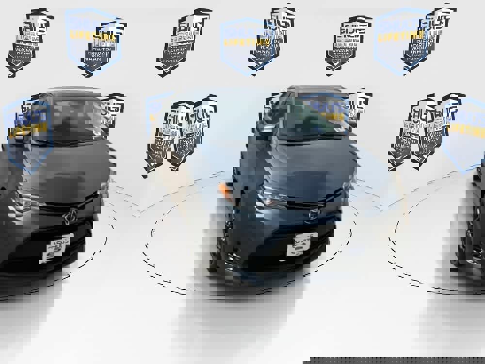 Used 2018 Toyota Corolla LE image 3