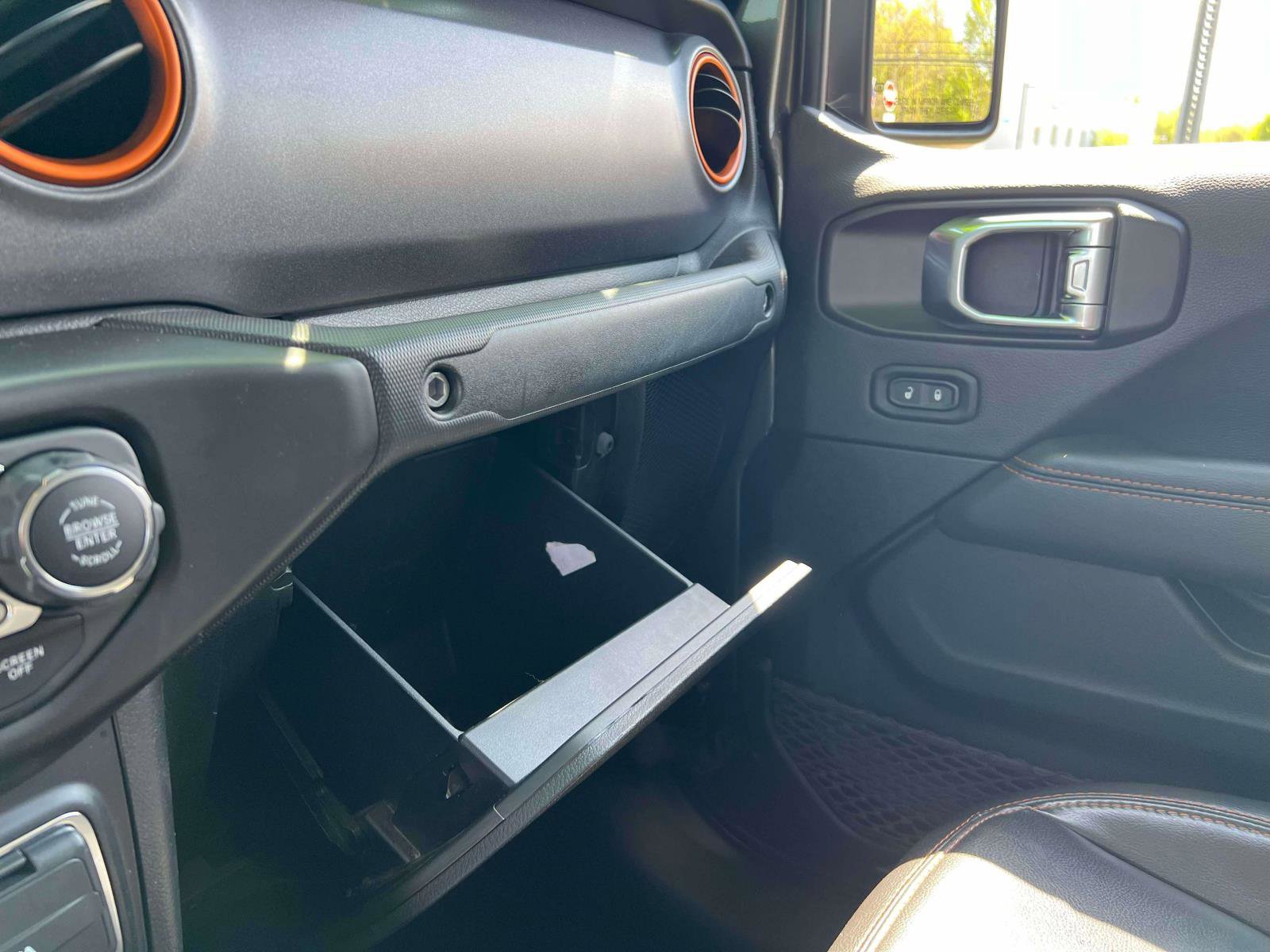 Used 2022 Jeep Gladiator Mojave w/ LED Lighting Group AWD/4WD image 10