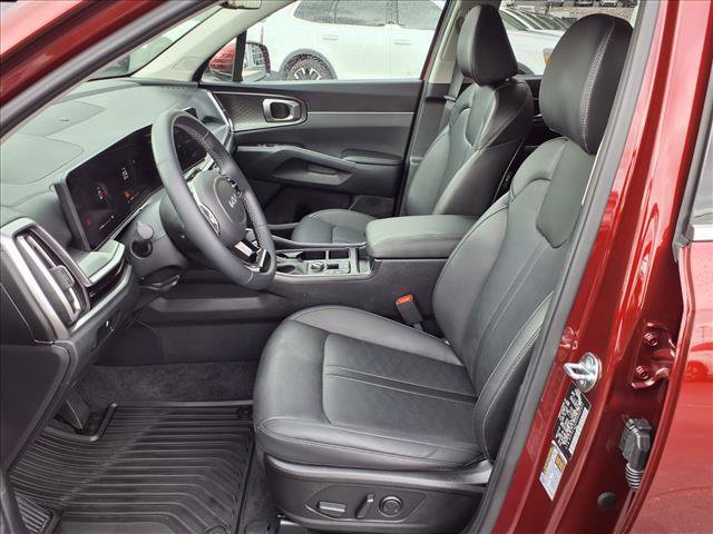 Used 2025 Kia Sorento S image 12