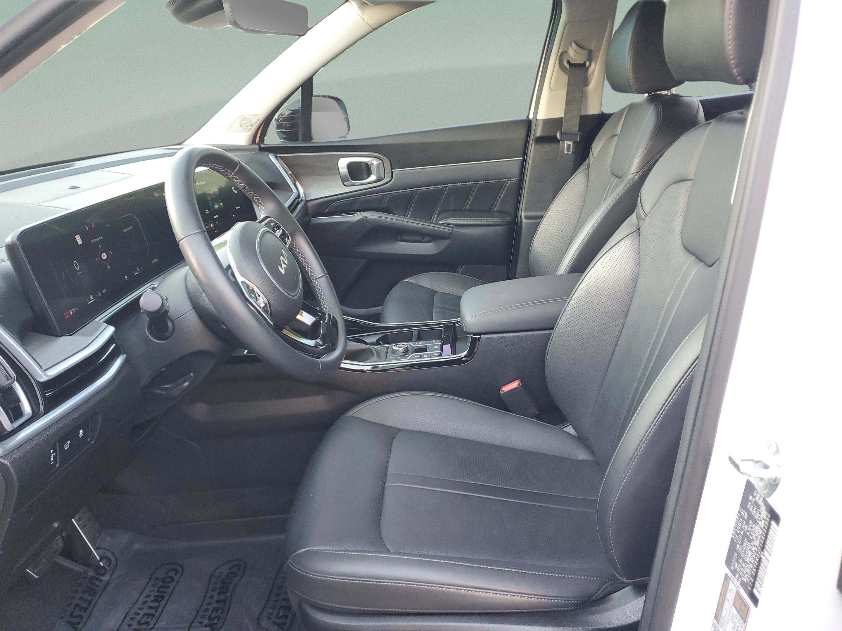Certified 2025 Kia Sorento SX AWD/4WD image 16