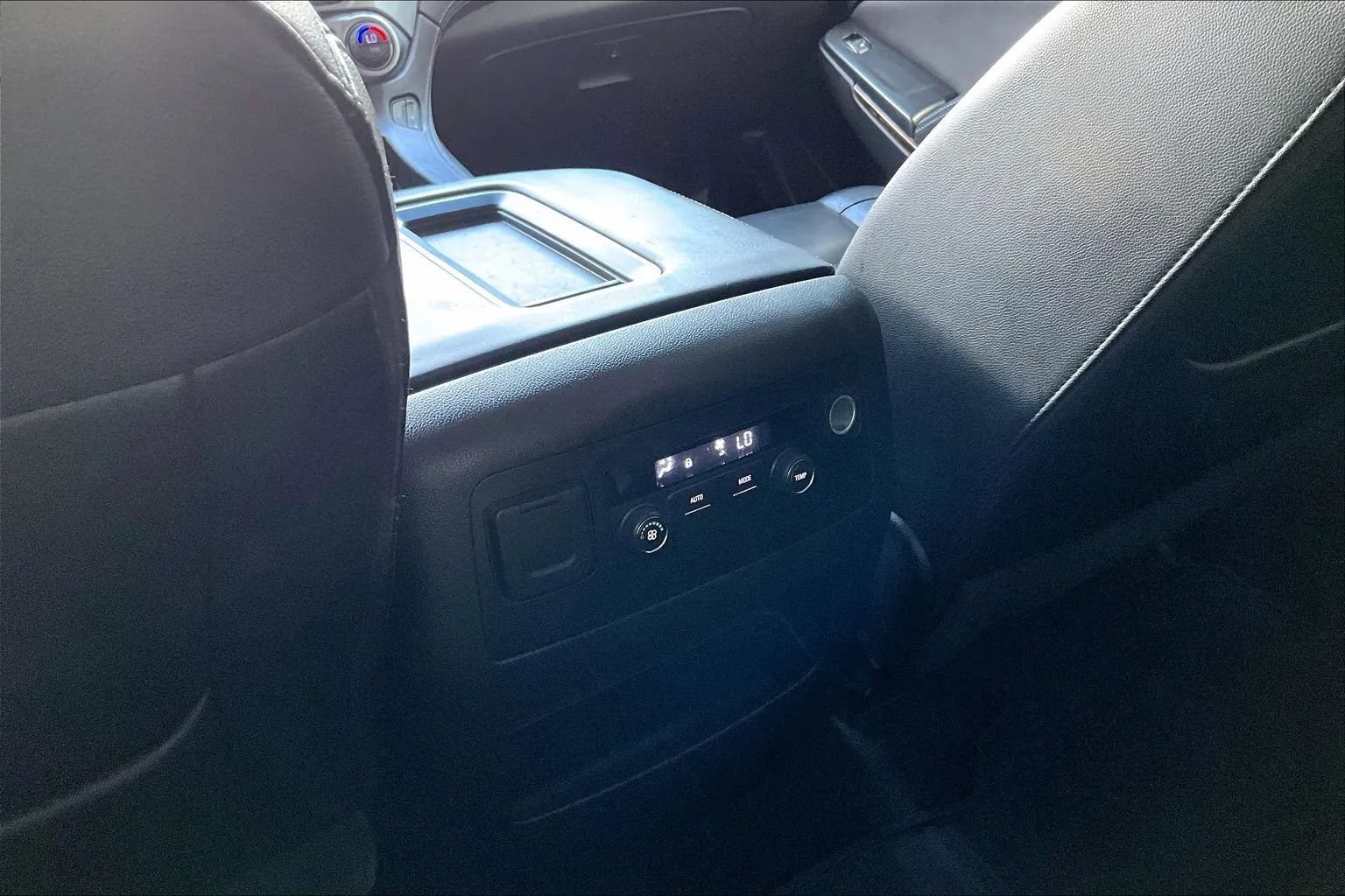Used 2018 Chevrolet Tahoe LT w/ Z71 Midnight Edition AWD/4WD image 10