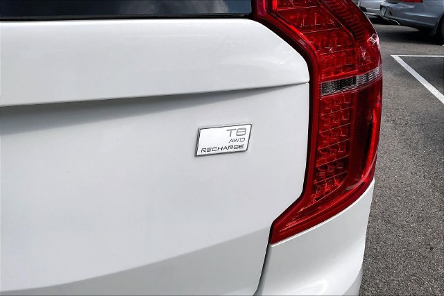 Certified 2024 Volvo XC90 T8 Ultimate w/ Protection Package Premier AWD/4WD image 11