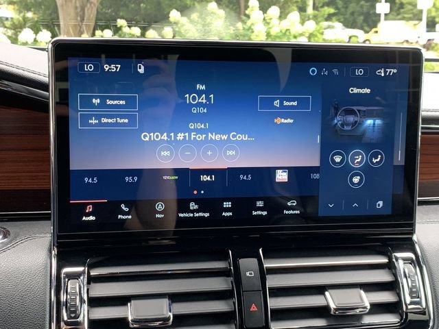 Used 2024 Lincoln Navigator L Reserve AWD/4WD image 25