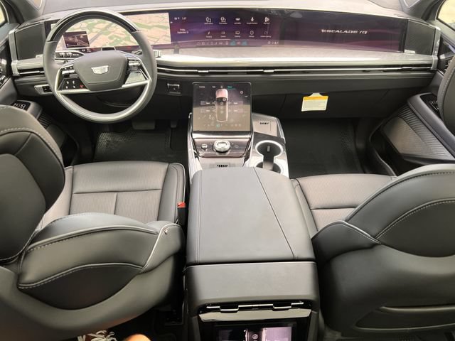 New 2026 Cadillac Escalade IQ Sport 2 w/ LPO, ONYX Package AWD/4WD image 9
