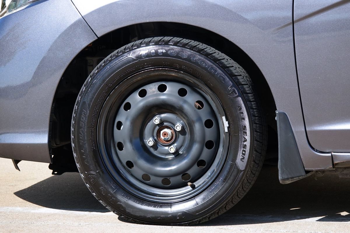 Used 2019 Honda Fit LX image 24