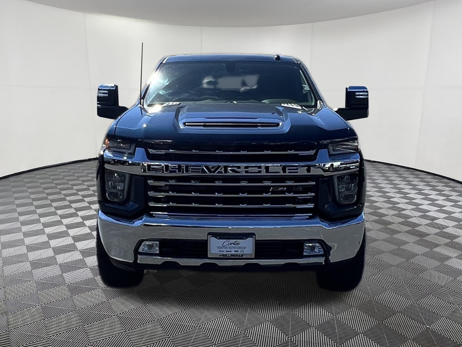 Used 2022 Chevrolet Silverado 3500 LTZ w/ LTZ Convenience Package AWD/4WD image 2
