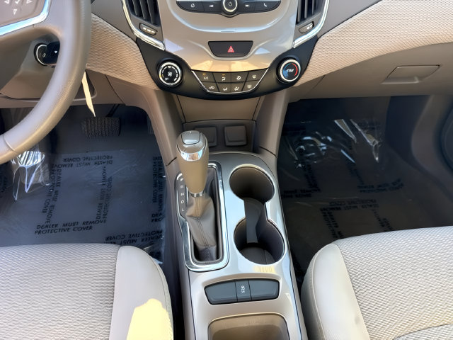 Used 2018 Chevrolet Cruze LT FWD image 21