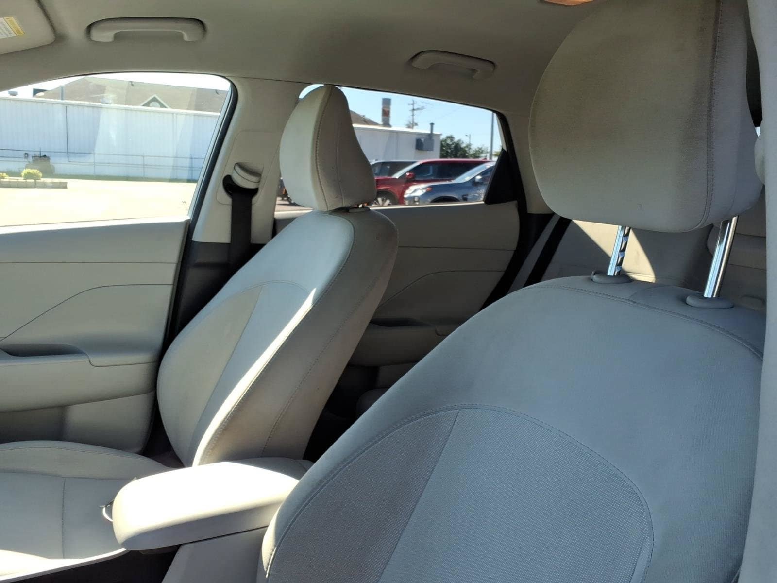 Used 2025 Hyundai Kona SEL FWD image 17