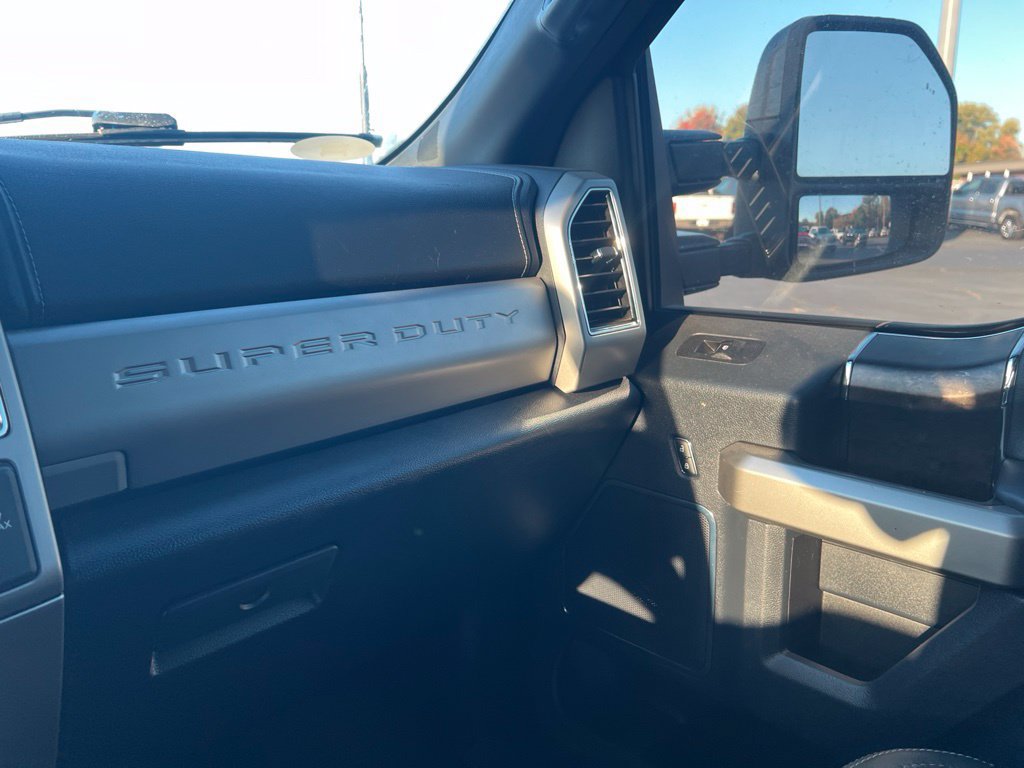 Used 2022 Ford F250 Lariat w/ Lariat Ultimate Package AWD/4WD image 22