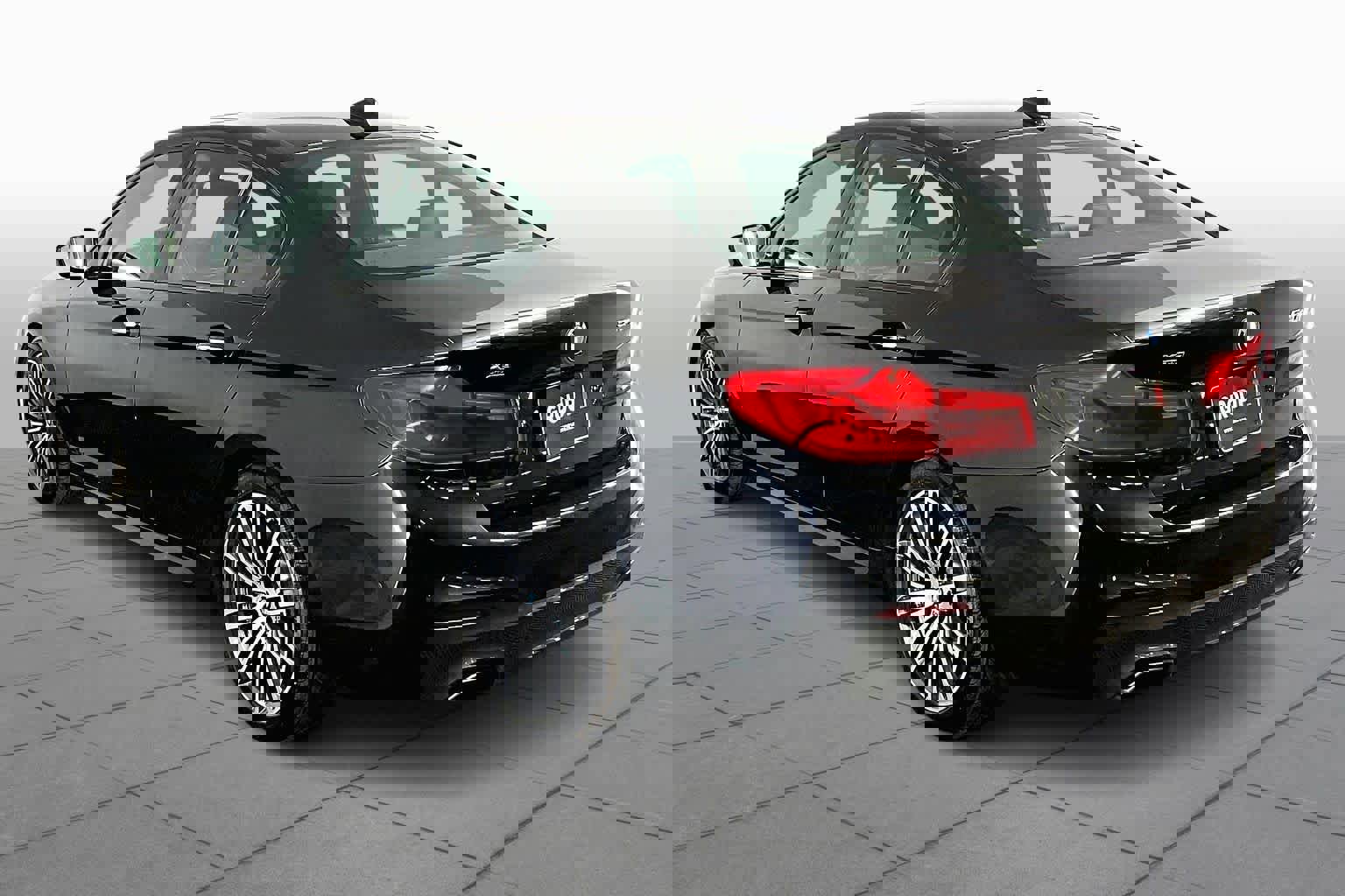 Used 2017 BMW 540i xDrive image 11