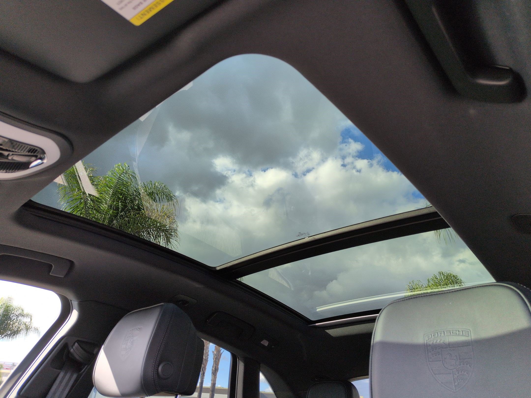 Used 2025 Porsche Macan Turbo image 28