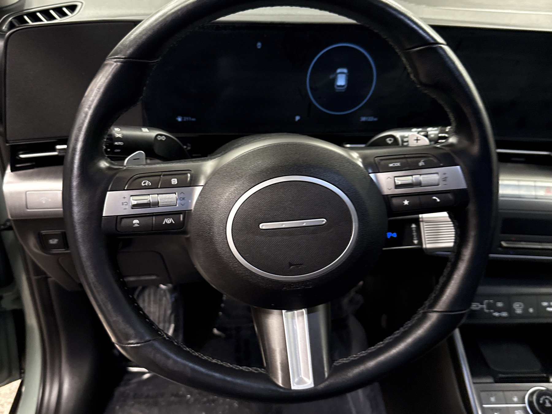 Used 2024 Hyundai Kona Limited image 7