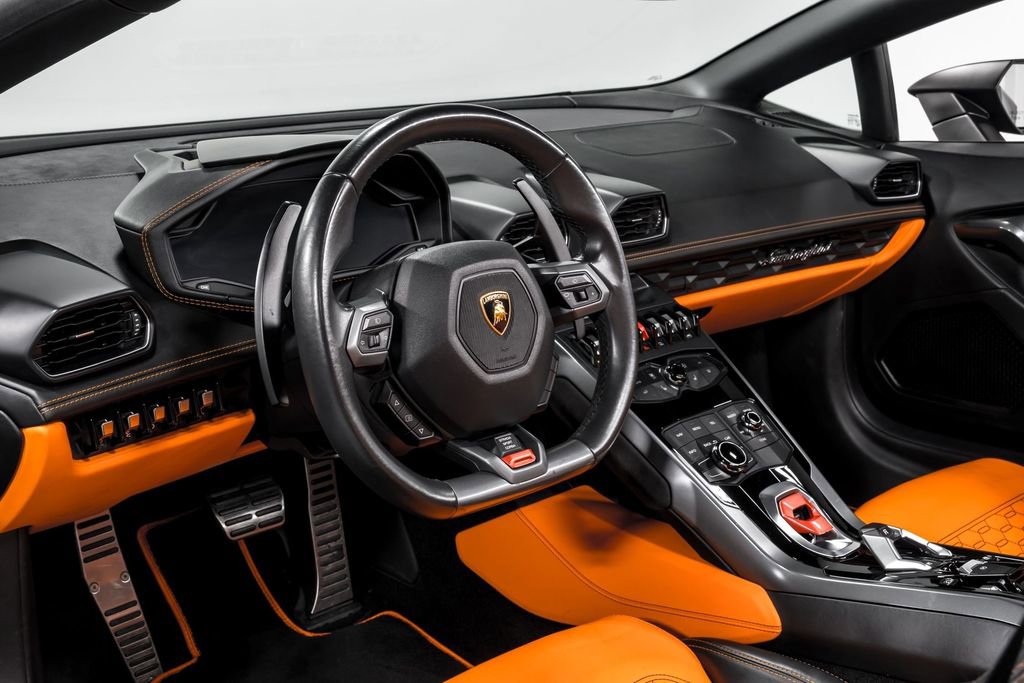 Used 2017 Lamborghini Huracan LP 580-2 image 12