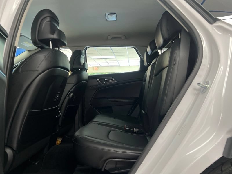 Certified 2024 Kia Sportage EX FWD image 15
