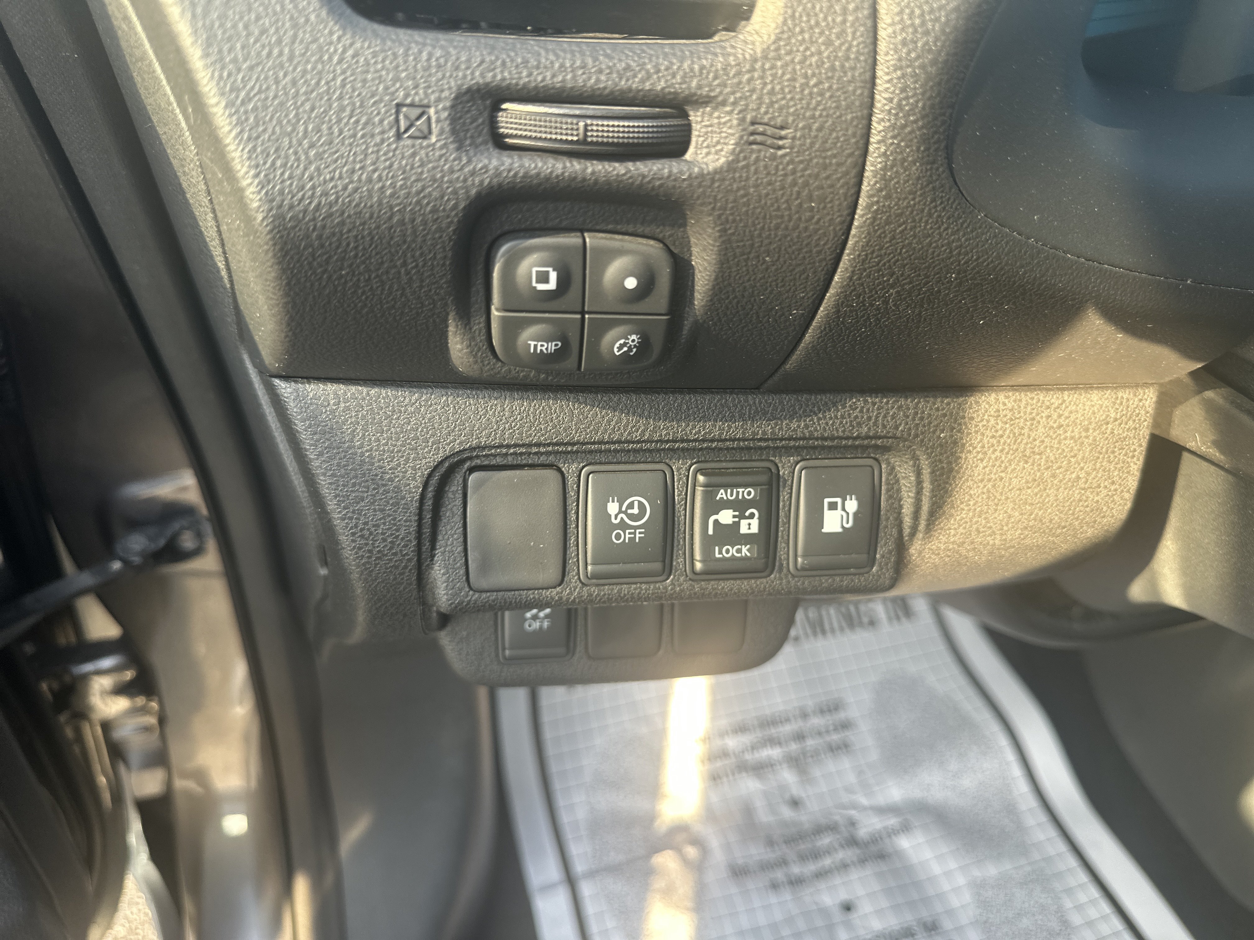 Used 2016 Nissan Leaf S w/ Charger Package FWD image 15