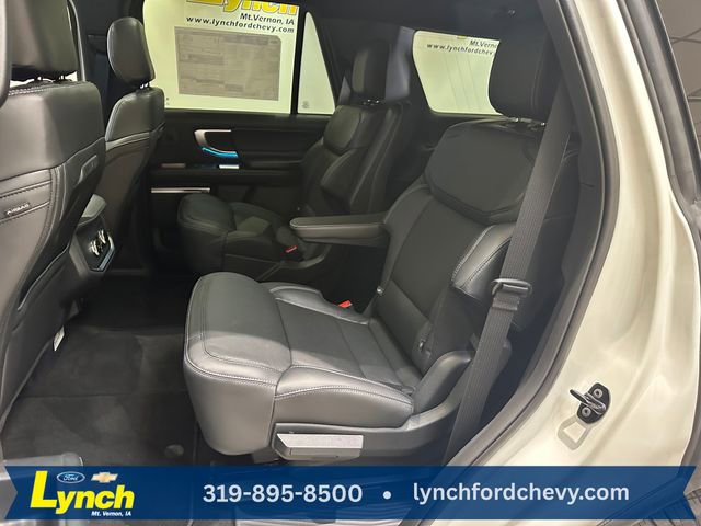 New 2025 Ford Expedition Platinum w/ Stealth Performance Package image 23