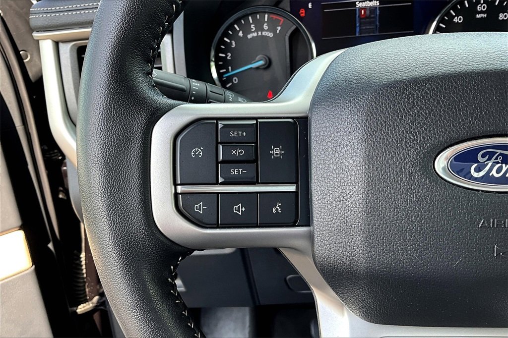 Used 2024 Ford Expedition XLT image 17