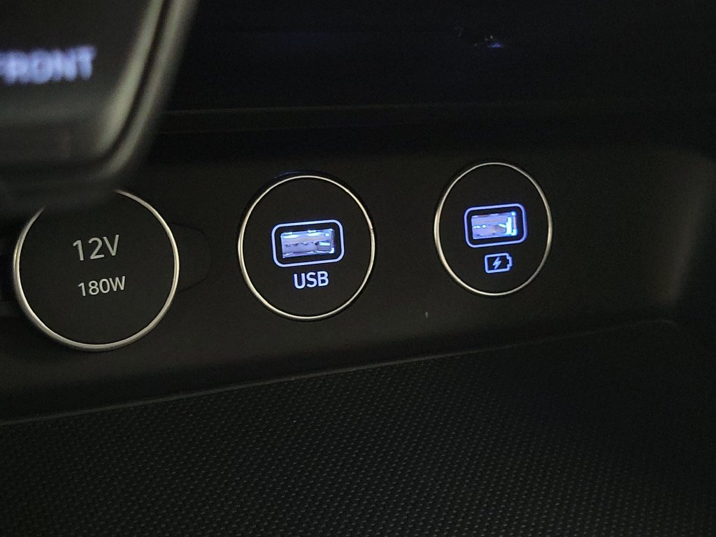 Used 2023 Genesis G70 2.0T RWD image 29