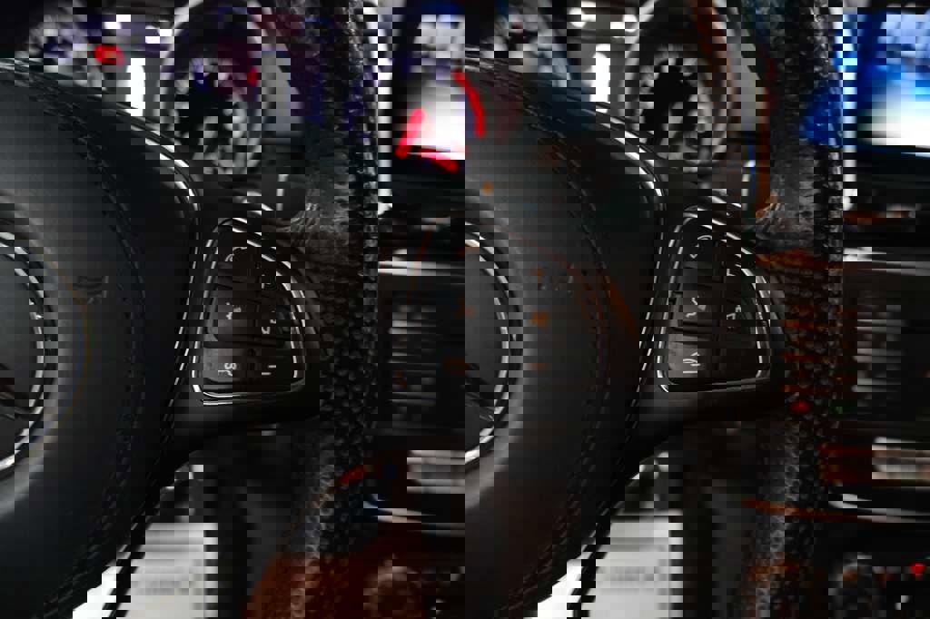 Used 2018 Mercedes-Benz GLS 450 4MATIC w/ Premium Package image 43