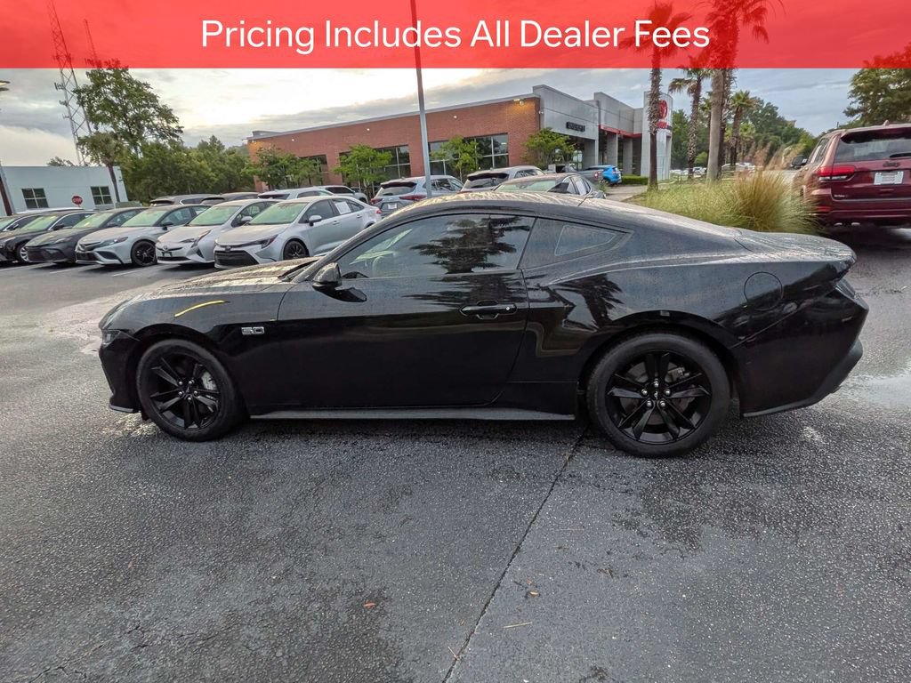 Used 2024 Ford Mustang GT RWD image 7