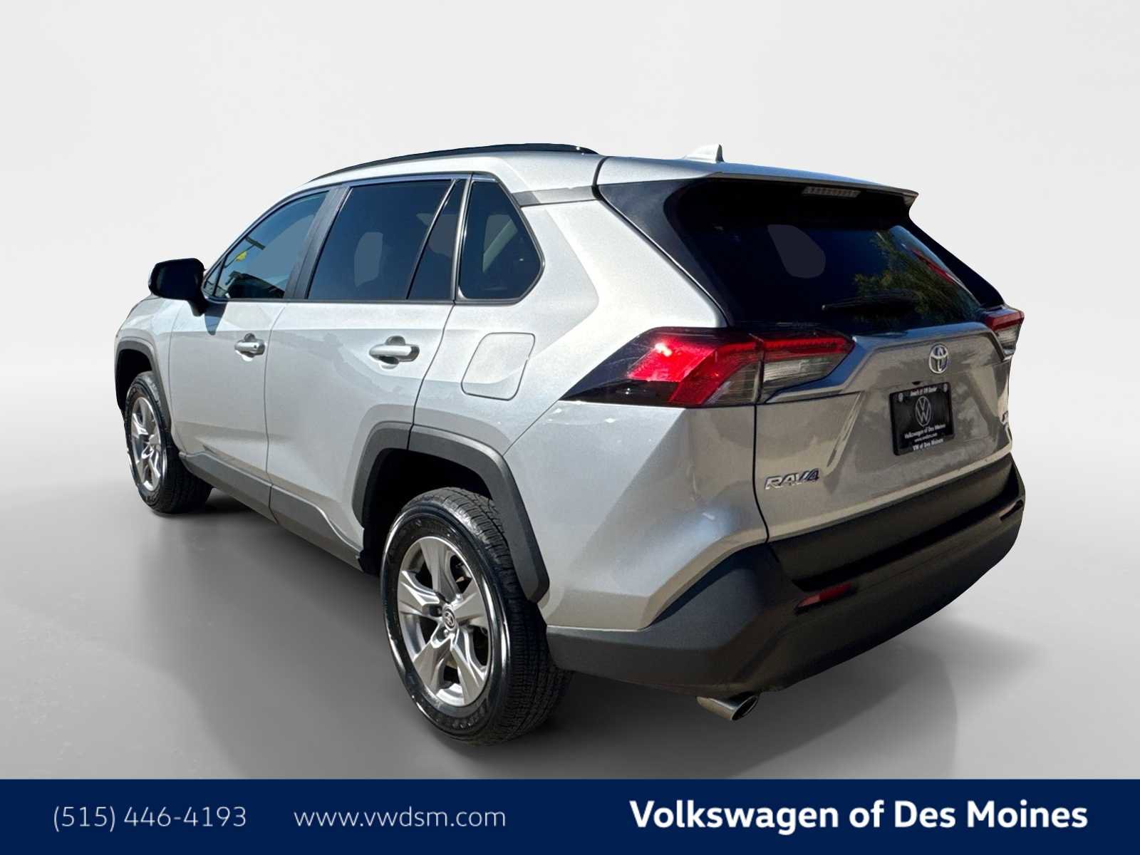 Used 2025 Toyota RAV4 XLE image 4