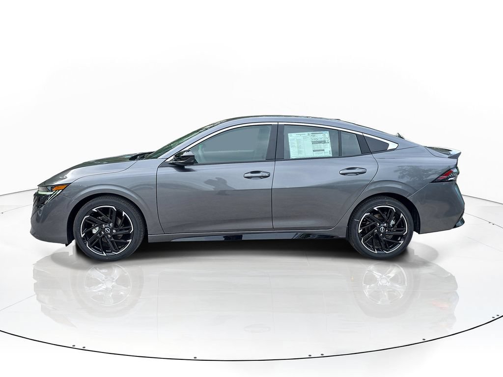 New 2026 Nissan Sentra SR w/ Floor Mat Package FWD image 4