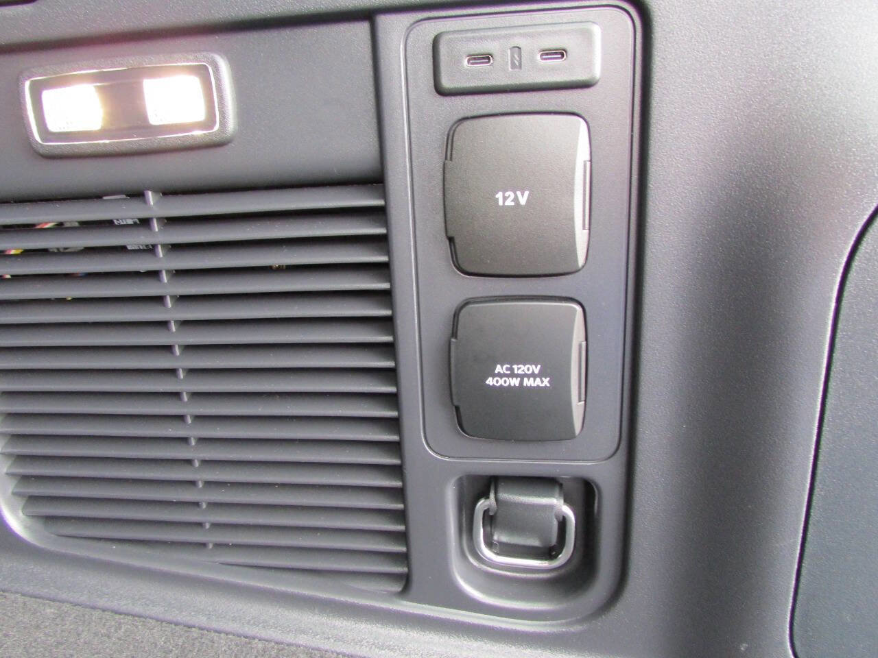Used 2025 Ford Expedition Tremor AWD/4WD image 42