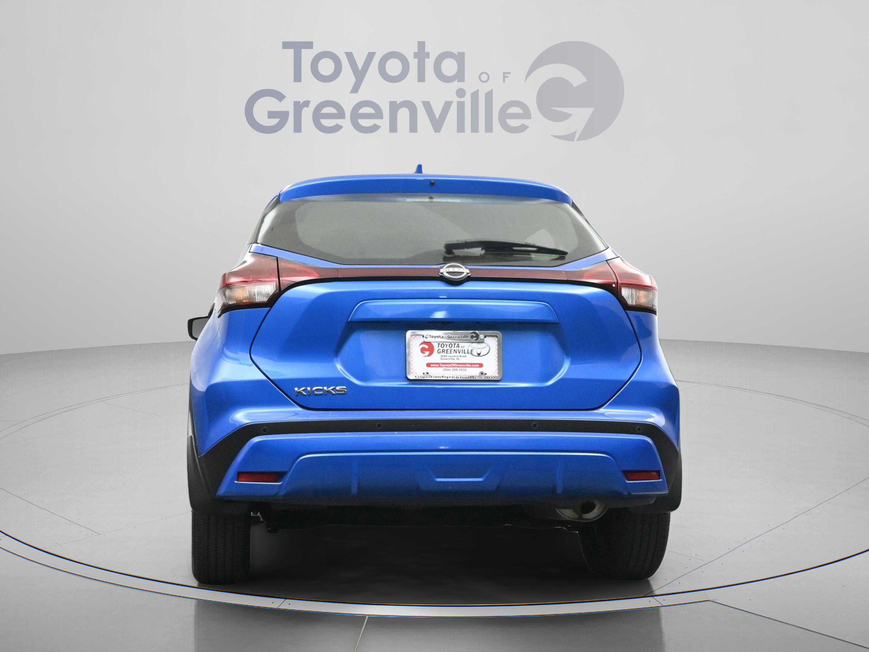 Used 2024 Nissan Kicks S image 11