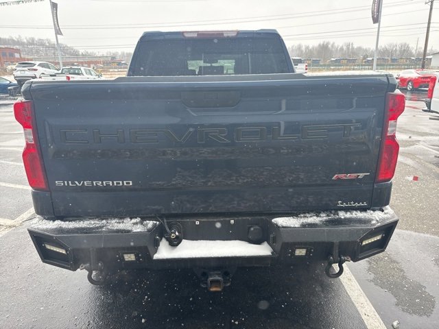 Used 2022 Chevrolet Silverado 1500 RST image 3