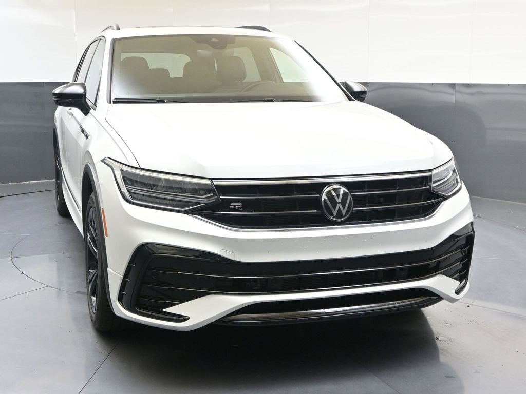 Used 2024 Volkswagen Tiguan SE R-Line image 8