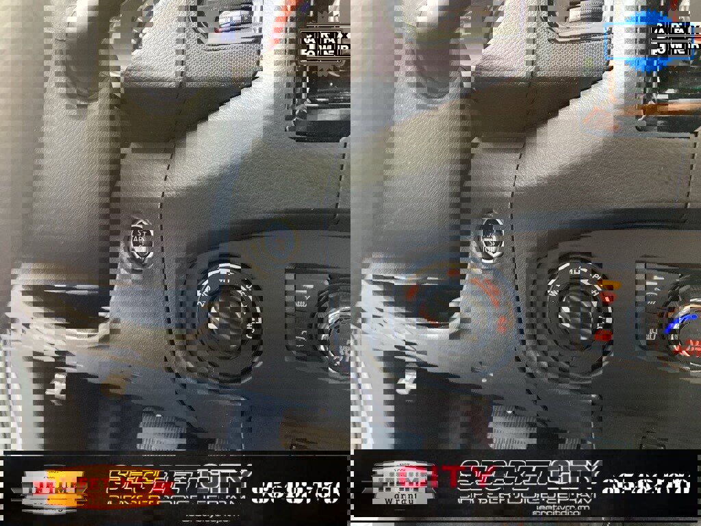 Used 2023 Nissan Frontier PRO-4X w/ Pro-4X Premium Package image 16