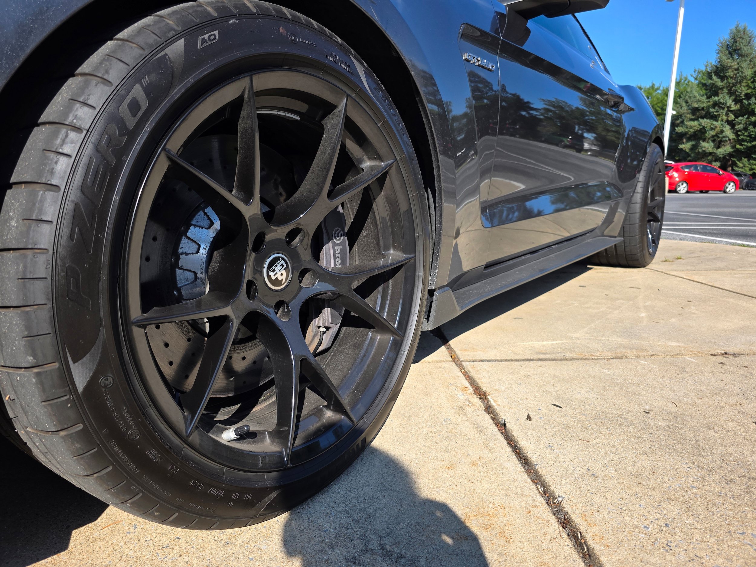 Certified 2018 Ford Mustang Shelby GT350 w/ Convenience Package RWD image 19