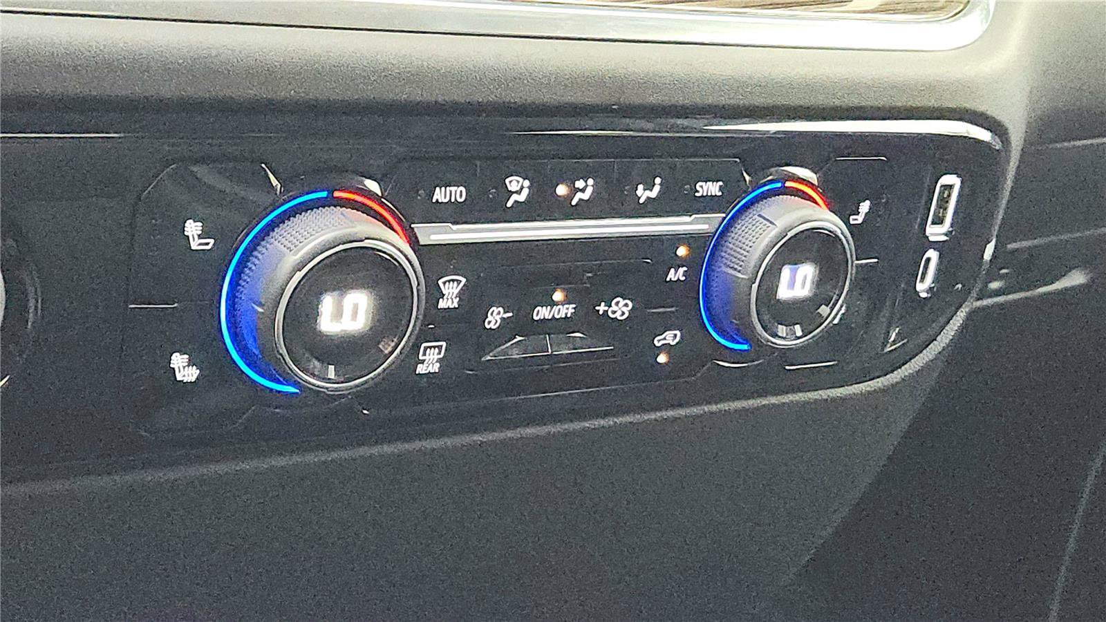 Used 2023 Chevrolet Silverado 1500 LT image 34